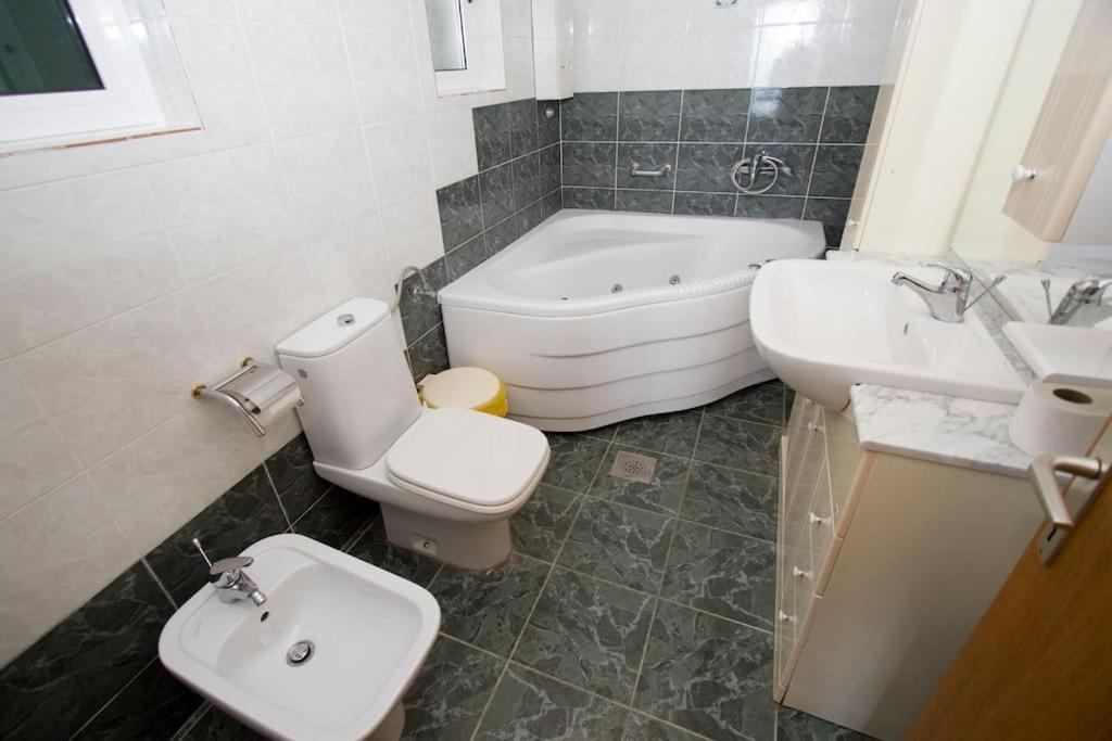 מאקרסקה Holiday Home מראה חיצוני תמונה