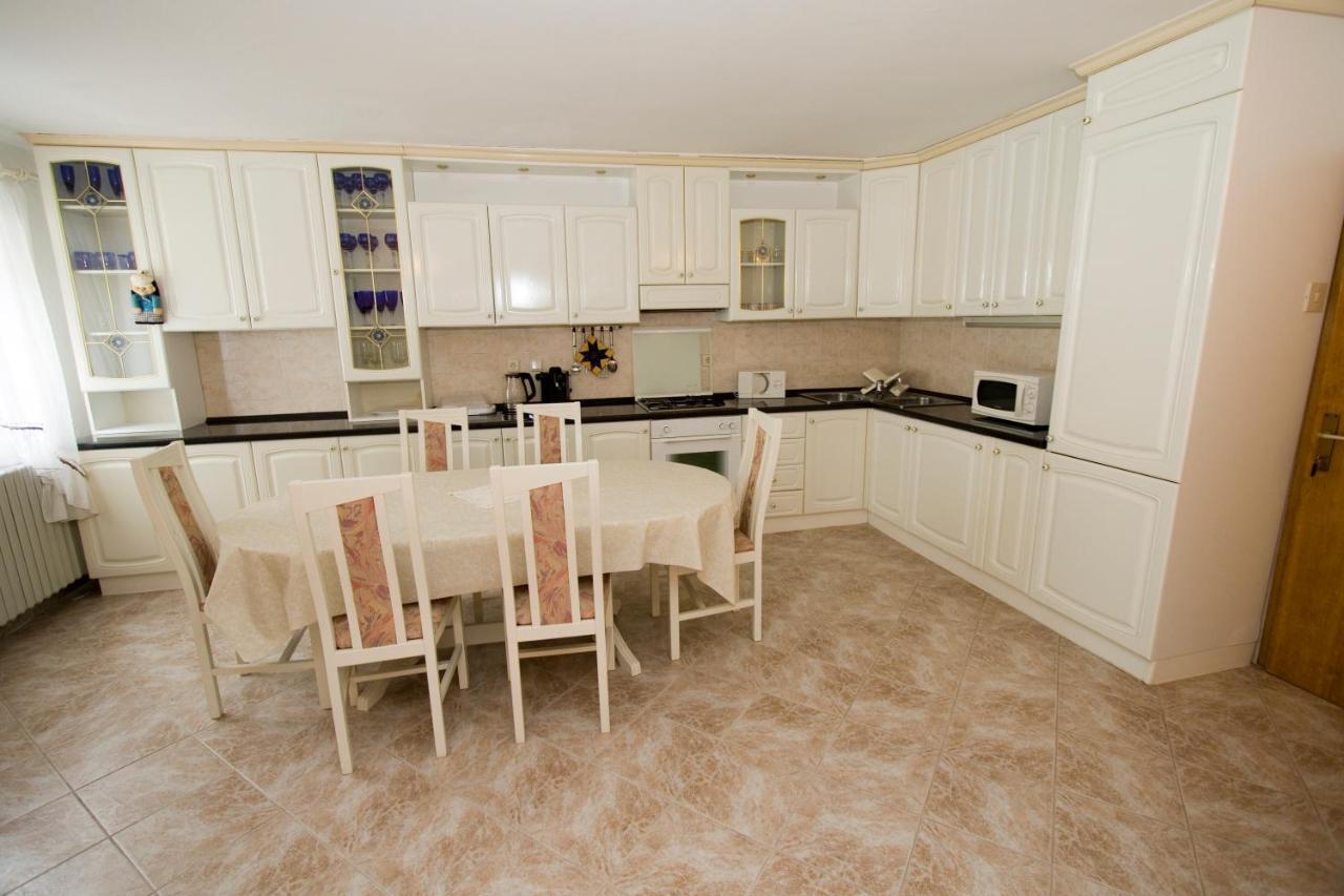 מאקרסקה Holiday Home מראה חיצוני תמונה